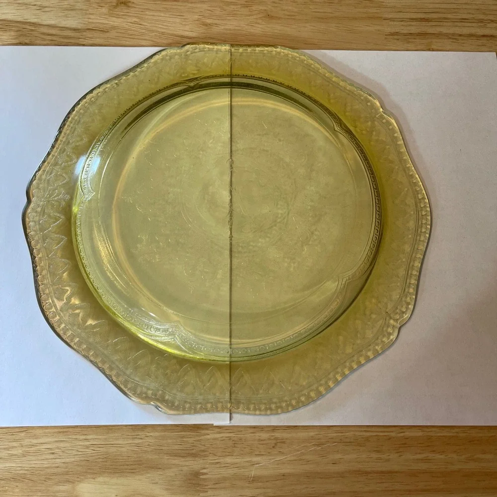 Vintage 1930's Federal Glass Patrician Spoke Dinner Plate Yellow Depression